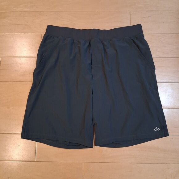 Alo Yoga Men’s Adapt Running Shorts Anthracite Gray XL/ 36x9 Gym Athletic Preppy - Picture 1 of 5